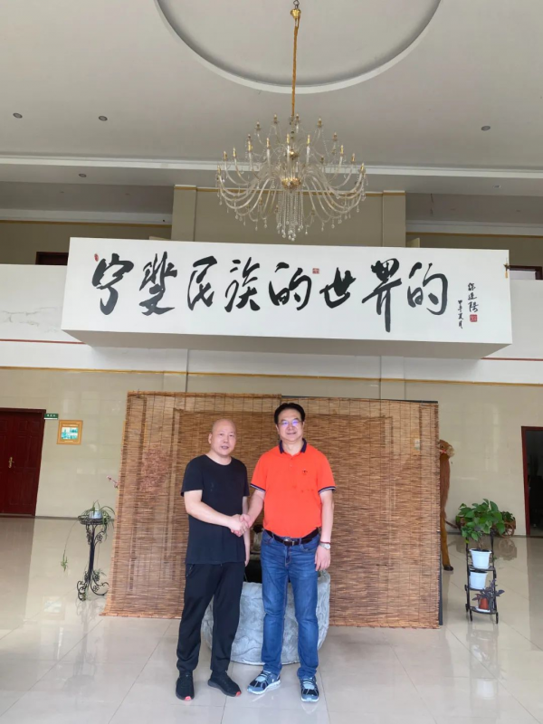 西南醫(yī)科大學(xué)聯(lián)動寧斐化妝品集團(tuán)